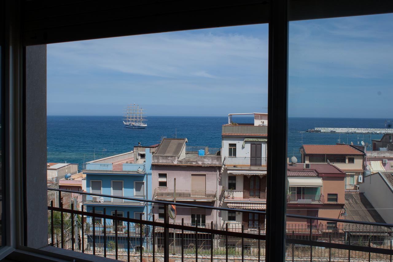 Bed & Breakfast Lighea Giardini Naxos Exterior photo